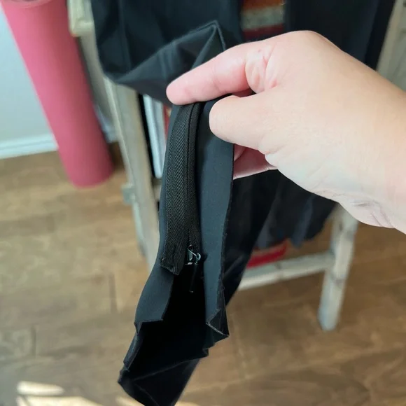 Athleta women’s Stellar Flare Trouser size 4 - Picture 5 of 16